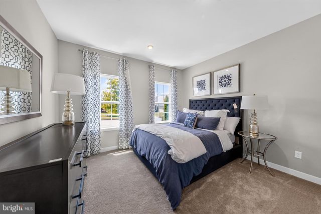 602 VAN BUREN CT, Swedesboro, NJ 08085
