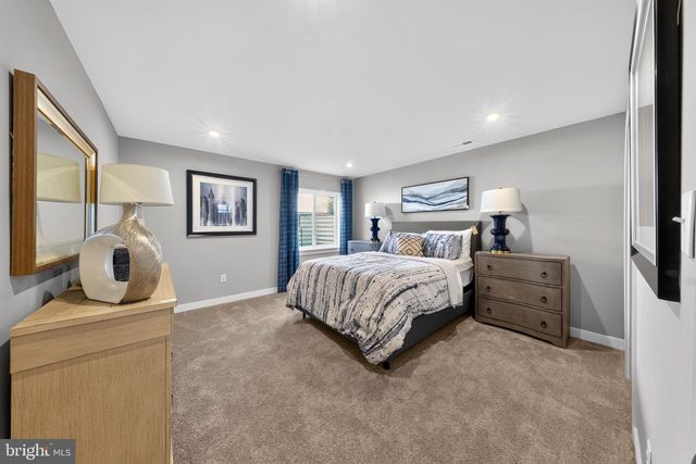602 VAN BUREN CT, Swedesboro, NJ 08085