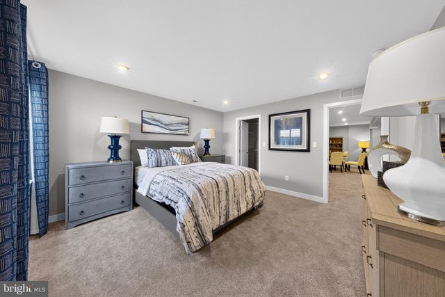 602 VAN BUREN CT, Swedesboro, NJ 08085