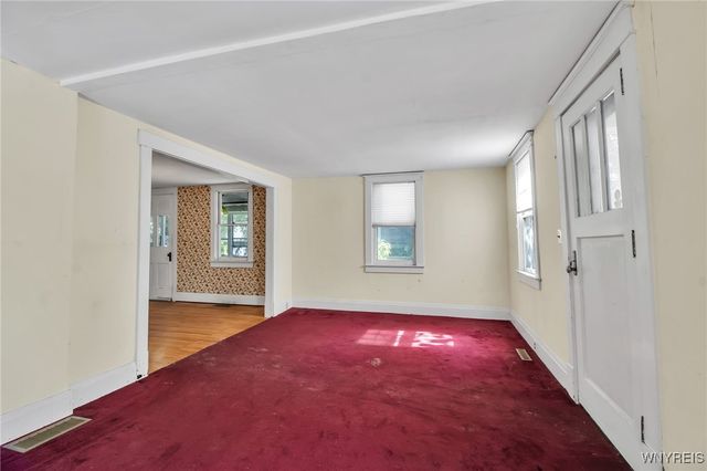 31 North Ellicott Street, Amherst, NY 14221