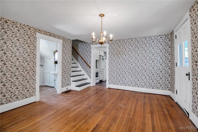 31 North Ellicott Street, Amherst, NY 14221