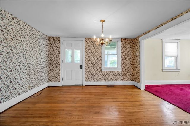 31 North Ellicott Street, Amherst, NY 14221