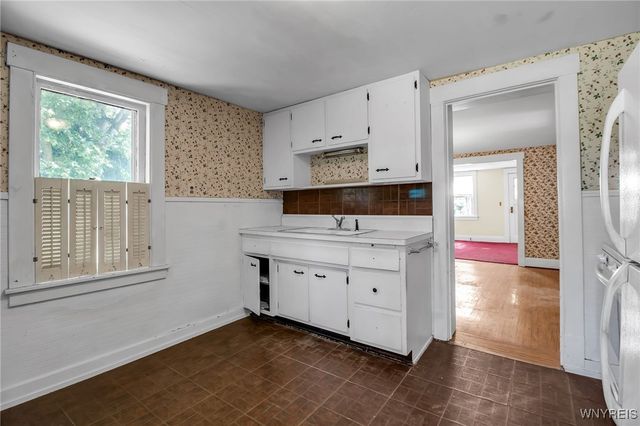 31 North Ellicott Street, Amherst, NY 14221