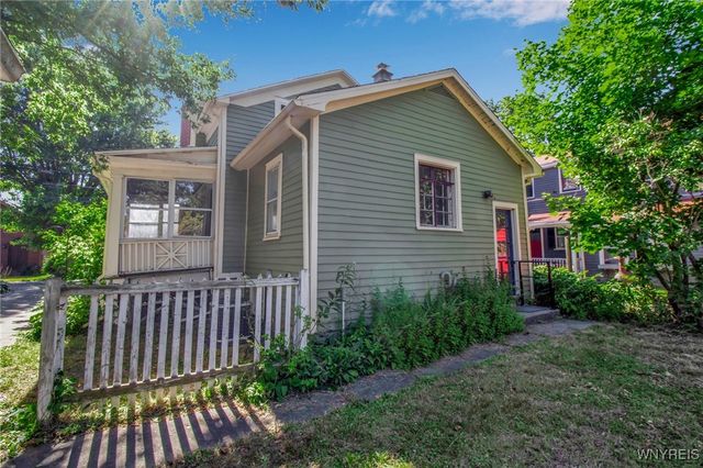 31 North Ellicott Street, Amherst, NY 14221