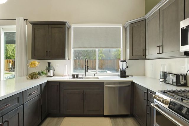 1134 Sangria Ln, Manteca, CA 95336