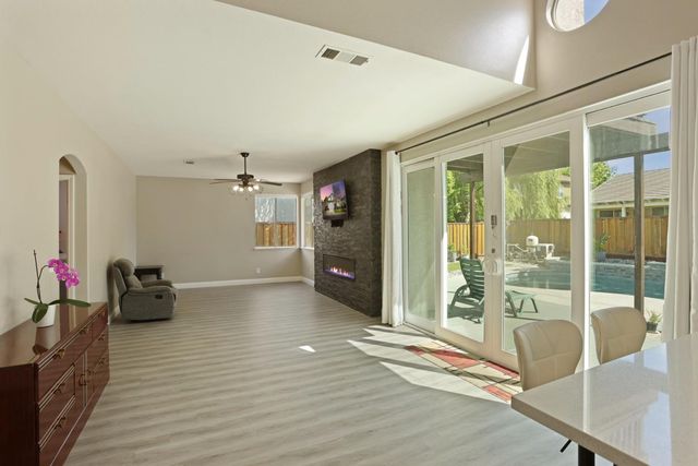 1134 Sangria Ln, Manteca, CA 95336