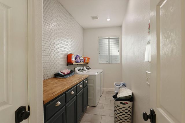 1134 Sangria Ln, Manteca, CA 95336