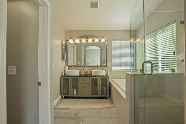 1134 Sangria Ln, Manteca, CA 95336