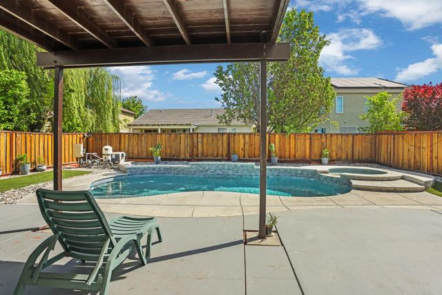 1134 Sangria Ln, Manteca, CA 95336