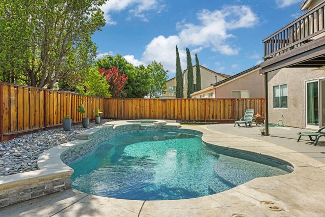 1134 Sangria Ln, Manteca, CA 95336