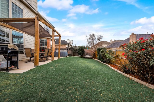 6329 Redeagle Creek Drive, Fort Worth, TX 76179