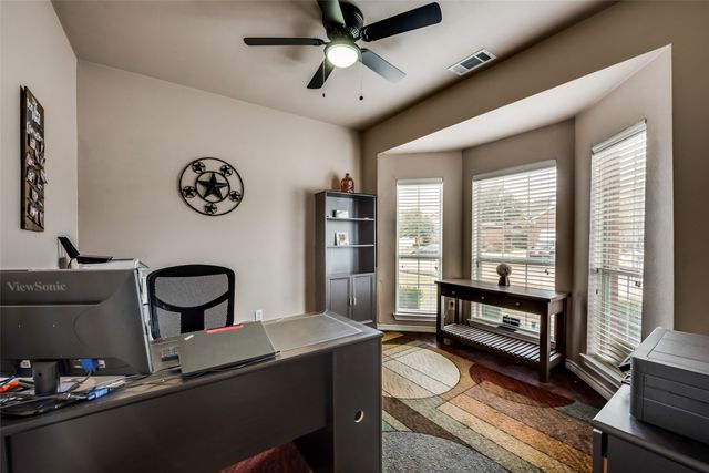 6329 Redeagle Creek Drive, Fort Worth, TX 76179