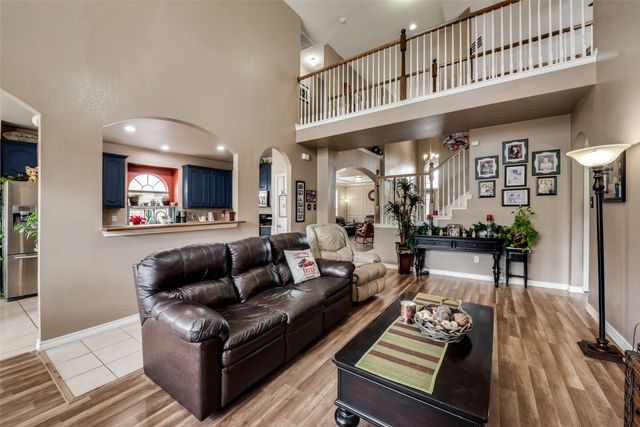 6329 Redeagle Creek Drive, Fort Worth, TX 76179