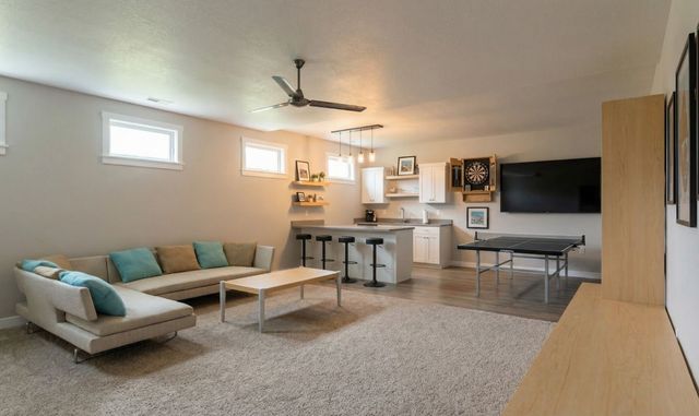 1240 NW Trailridge Lane, Waukee, IA 50263