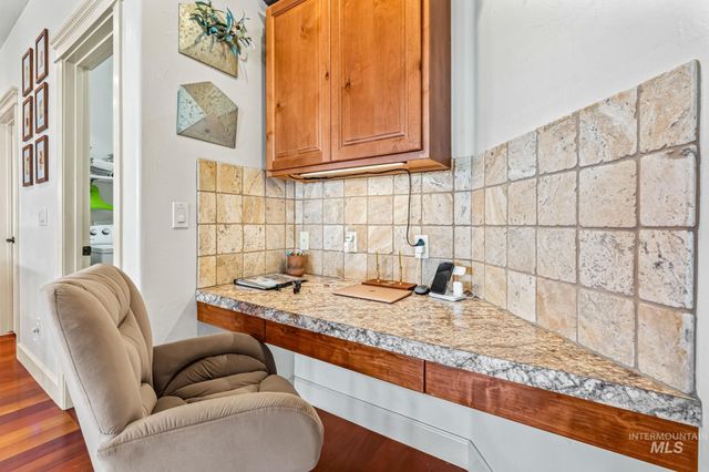 2813 S Bayhill Ct, Nampa, ID 83686