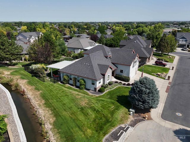 2813 S Bayhill Ct, Nampa, ID 83686