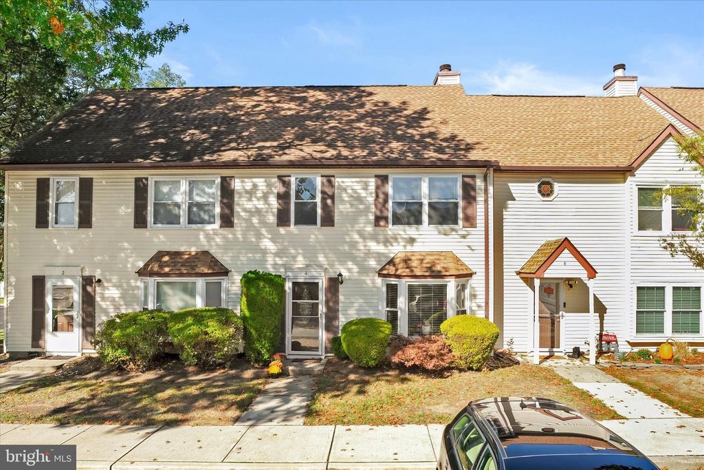 4 INDEPENDENCE CT, Jackson, NJ 08527