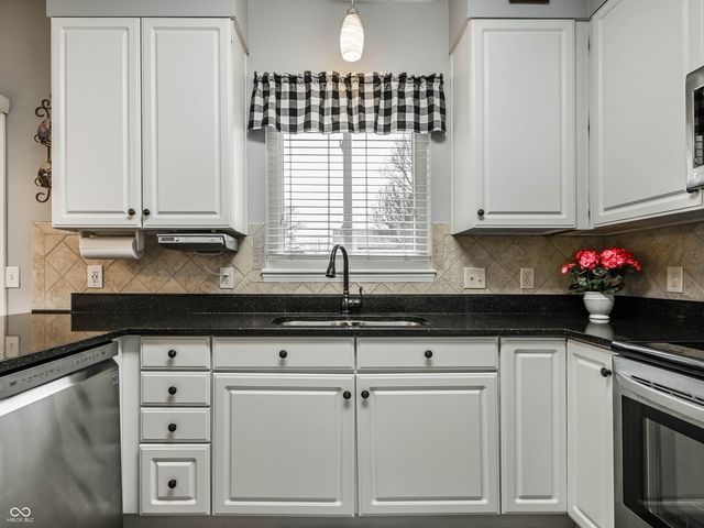 6141 Chadworth Way, Indianapolis, IN 46236