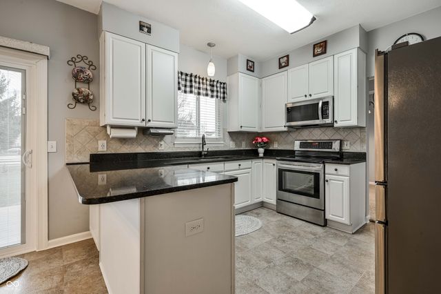 6141 Chadworth Way, Indianapolis, IN 46236