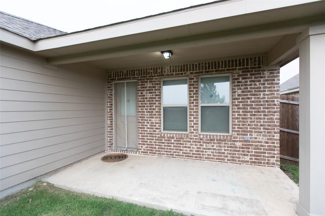 905 Silverbell Street, Princeton, TX 75407
