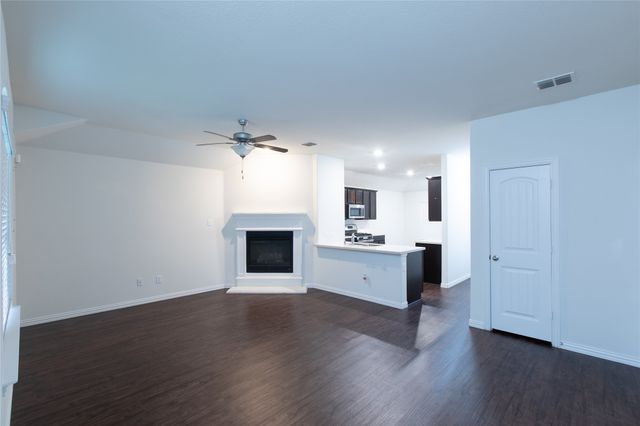 905 Silverbell Street, Princeton, TX 75407