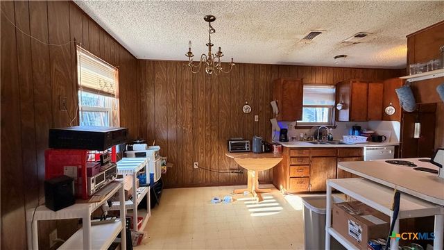 712 N 23rd Street, Copperas Cove, TX 76522