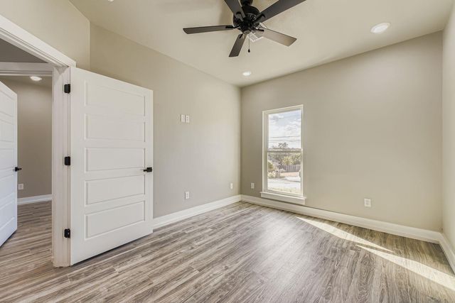 1403 Sunset DR, Marble Falls, TX 78654