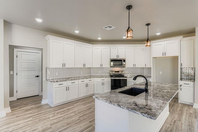 1403 Sunset DR, Marble Falls, TX 78654