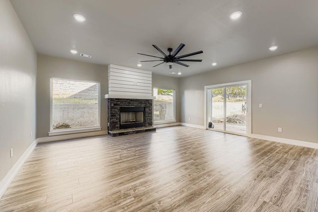 1403 Sunset DR, Marble Falls, TX 78654