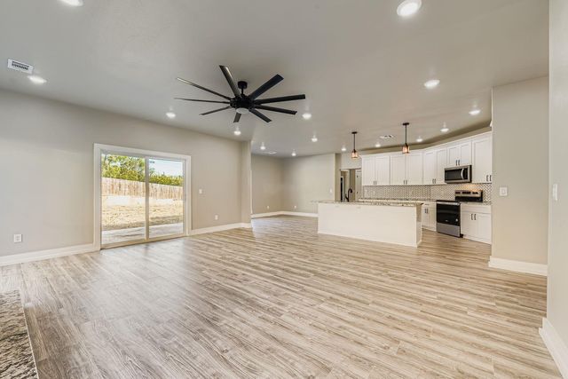 1403 Sunset DR, Marble Falls, TX 78654
