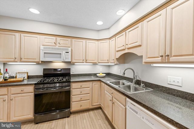 21 FAIRWAY DR, Rehoboth Beach, DE 19971