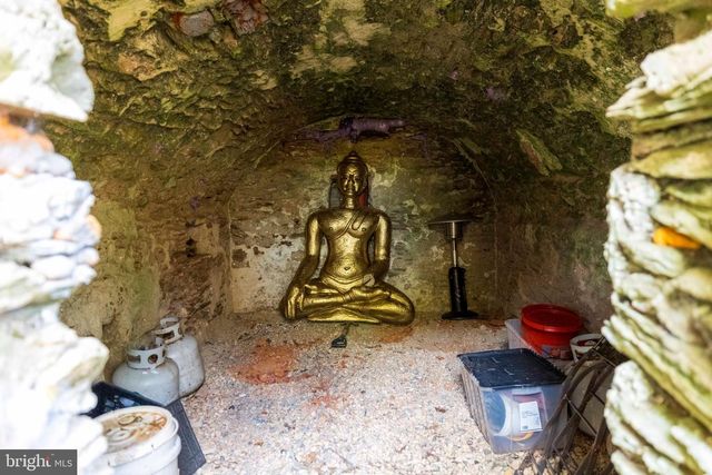 223 REBEL HILL RD, Conshohocken, PA 19428