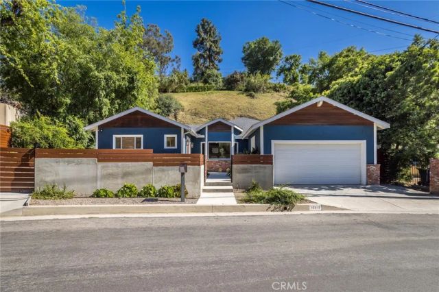 10210 La Canada, Shadow Hills, CA 91040