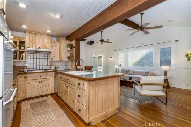 10210 La Canada, Shadow Hills, CA 91040