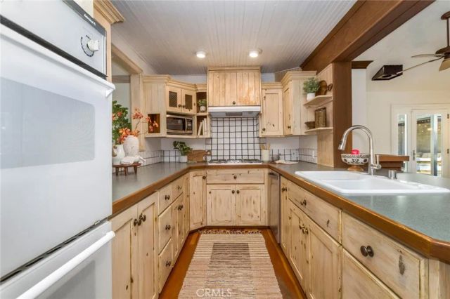 10210 La Canada, Shadow Hills, CA 91040