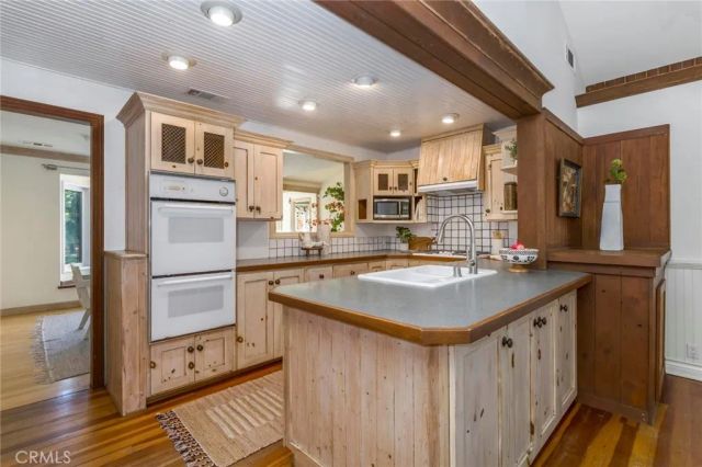 10210 La Canada, Shadow Hills, CA 91040