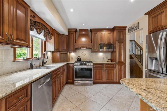 1 Nita Street, East Northport, NY 11731