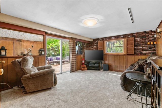 1 Nita Street, East Northport, NY 11731