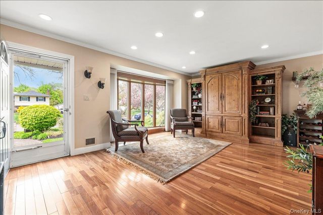 1 Nita Street, East Northport, NY 11731