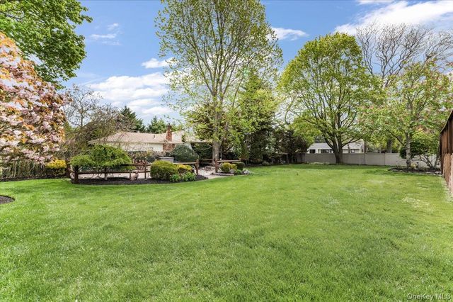 1 Nita Street, East Northport, NY 11731