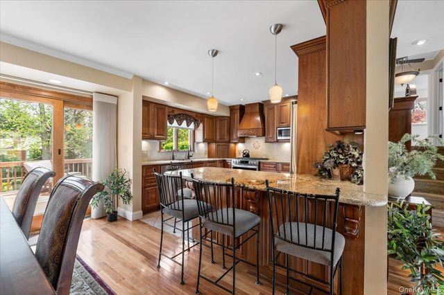 1 Nita Street, East Northport, NY 11731