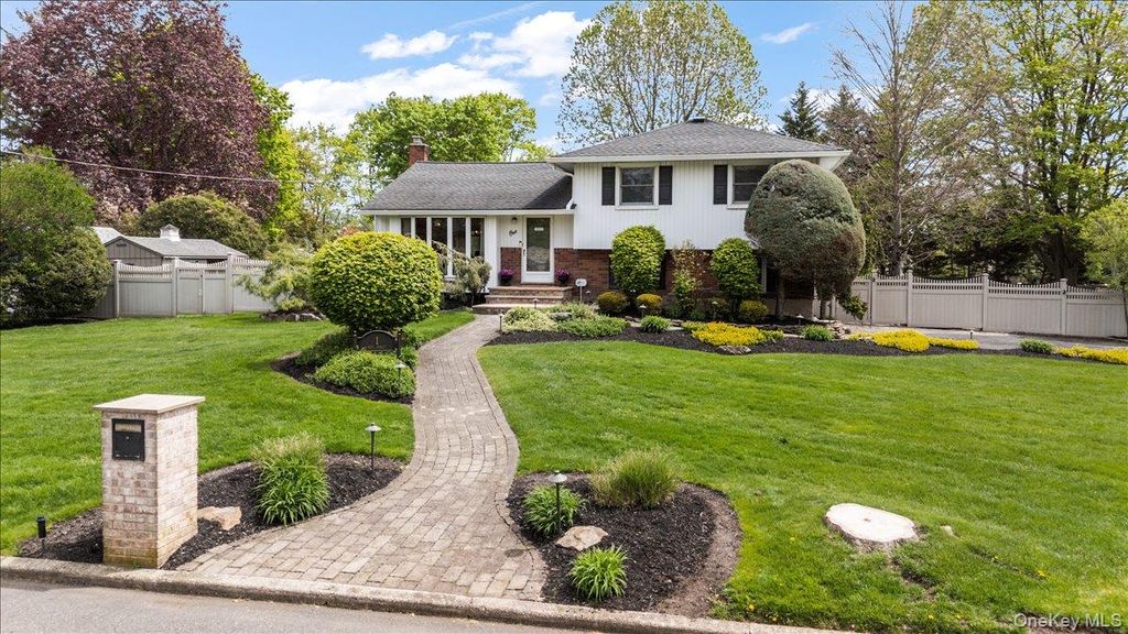 1 Nita Street, East Northport, NY 11731