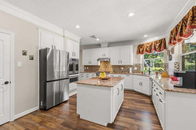 2407 Churchills Ferry, Richmond, TX 77406