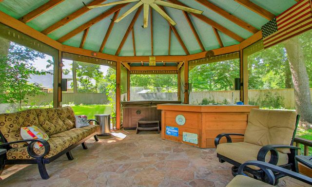 2407 Churchills Ferry, Richmond, TX 77406