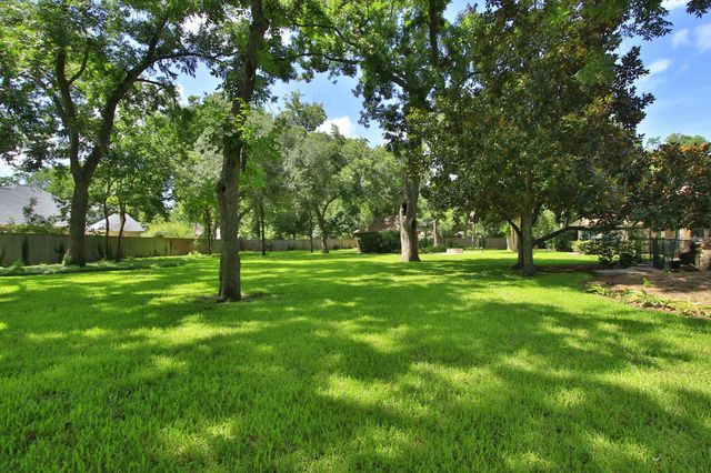 2407 Churchills Ferry, Richmond, TX 77406