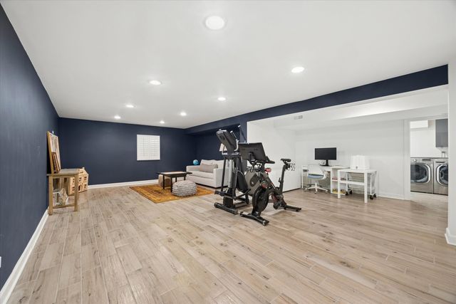 7553 Ridgewood Lane, Burr Ridge, IL 60527