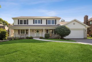 7553 Ridgewood Lane, Burr Ridge, IL 60527