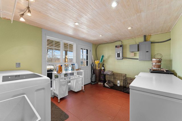 25620 Hillcrest Drive, Shell Knob, MO 65747