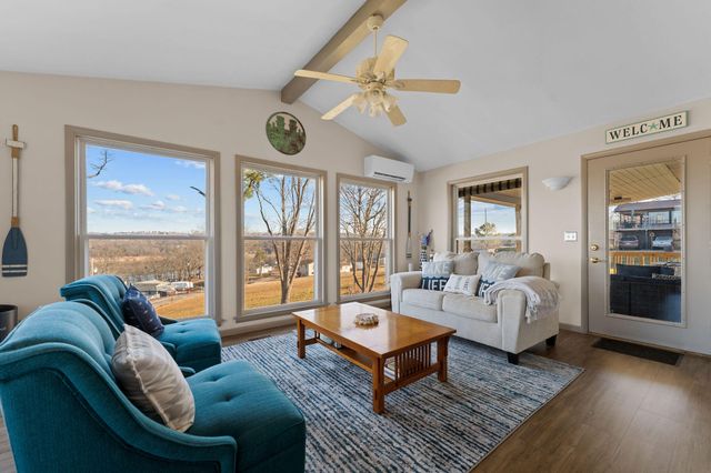 25620 Hillcrest Drive, Shell Knob, MO 65747