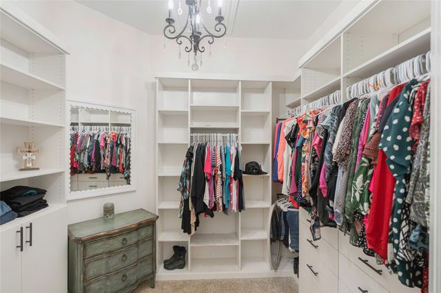 10113 Lavon BND, Austin, TX 78717